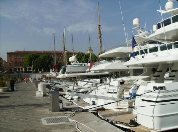 Des yachts à Nice